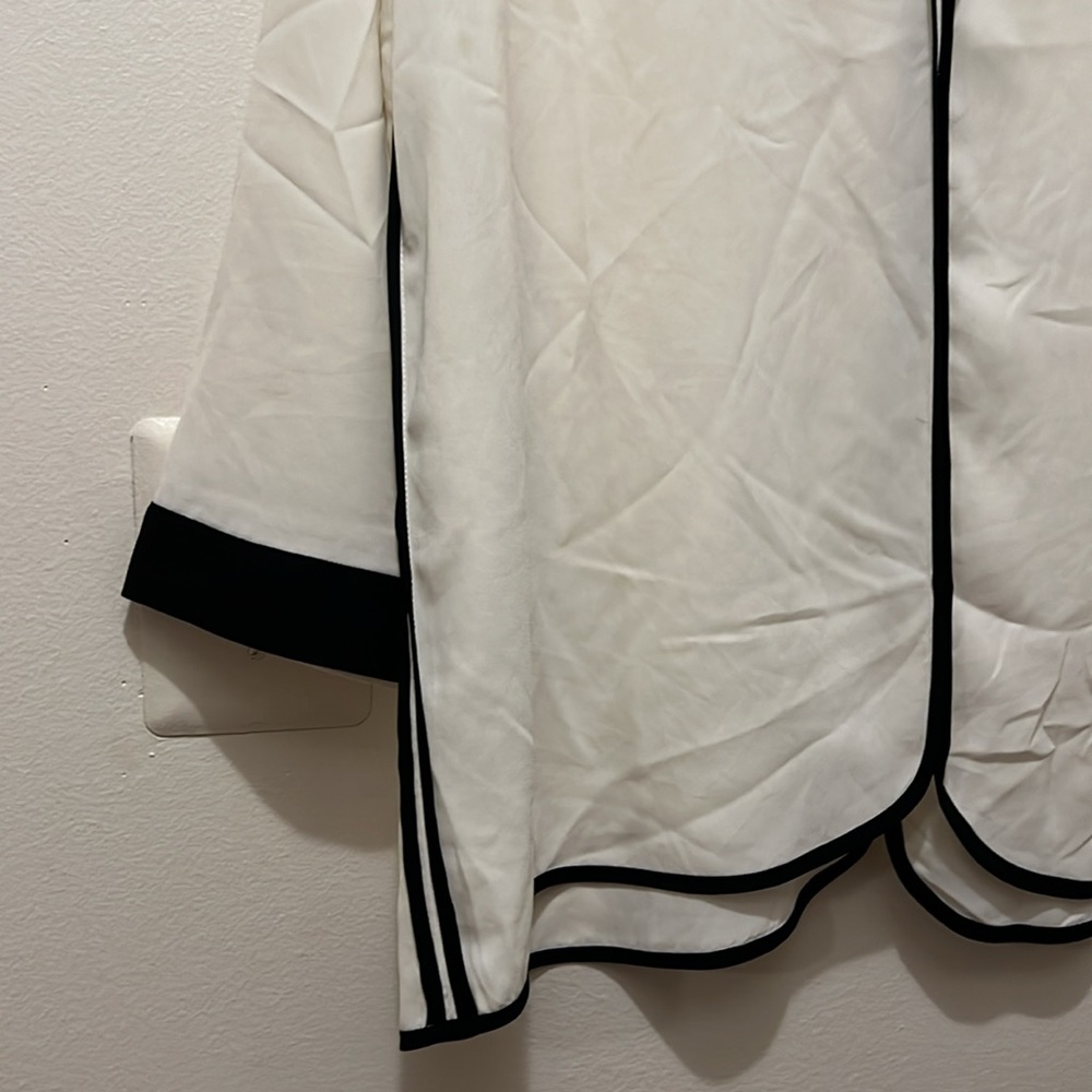ZARA - XL WOMAN BLACK & WHITE BLOUSE LONG SLEEVE COLLARED BUTTON BACK OF NECK - Picture 9 of 11